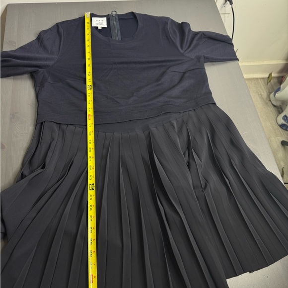 Akris Punto x Bergdorf Goodman Wool Blend Navy Pleated Top - Picture 7 of 9